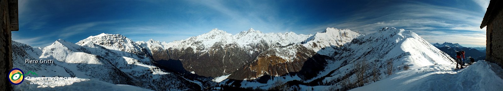 23 Panoramica nord-ovest con i giganti orobici.jpg